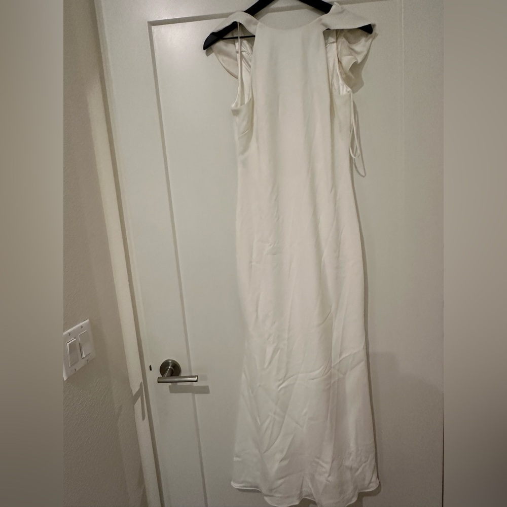 Badgley Mischka Heather Wedding Gown - Picture 4 of 9